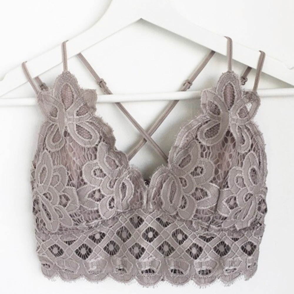 SALE Harbor Gray Scalloped Crochet Lace Bralette - Picture 1 of 3